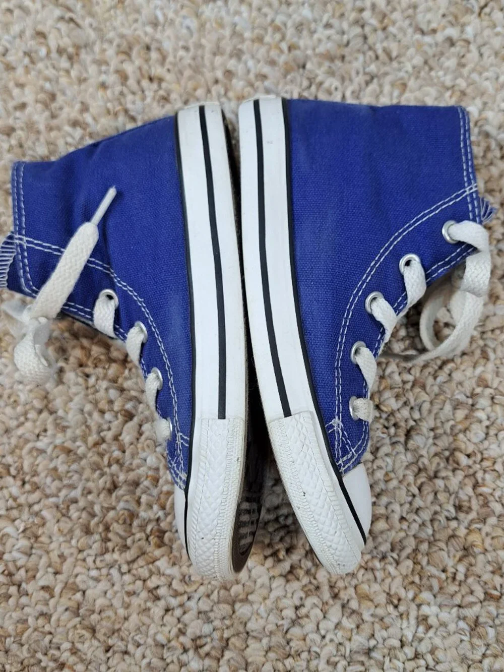Converse | High Top Sneaker | Size 10